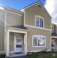 Building Photo - 1403 Nutmeg Dr