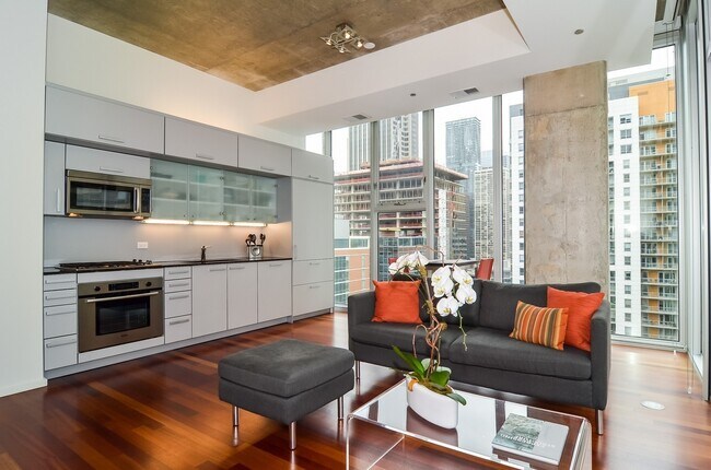 Foto del edificio - 550 N Saint Clair St