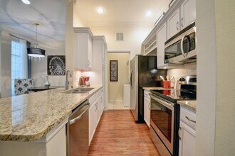 Building Photo - 5998 Memorial Dr