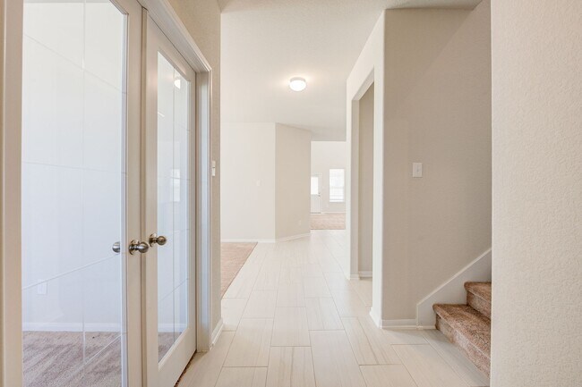 Foto del edificio - Beautiful 5bed/2.5bath Home!