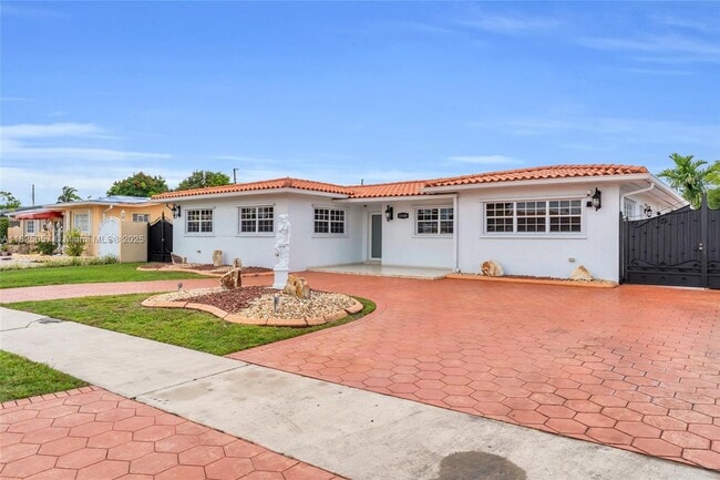 Building Photo - 11110 NW 61st Ave