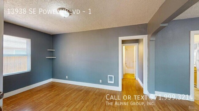 Foto del edificio - 13938 SE Powell Blvd