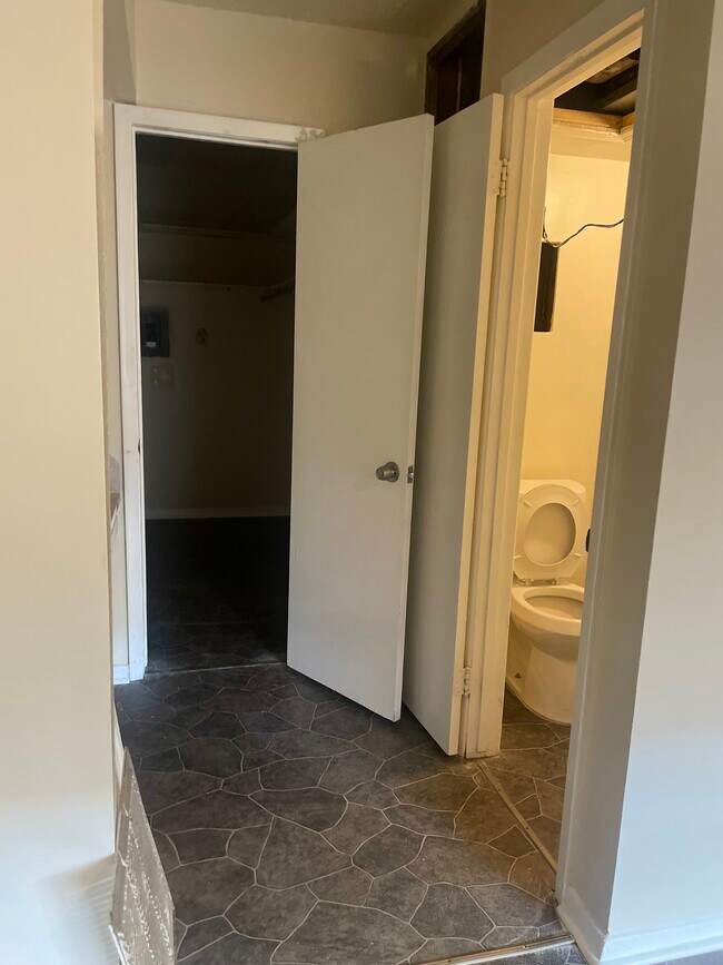 Foto del edificio - 675 Wooddale Blvd