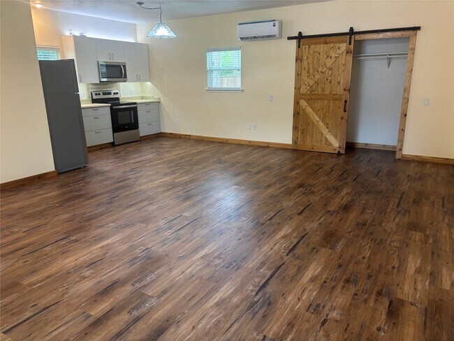 Building Photo - 3118 Timber Ln