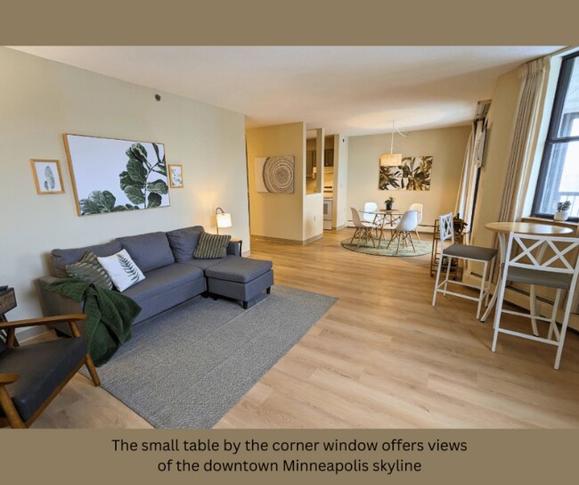 Foto del edificio - 6500 Woodlake Dr