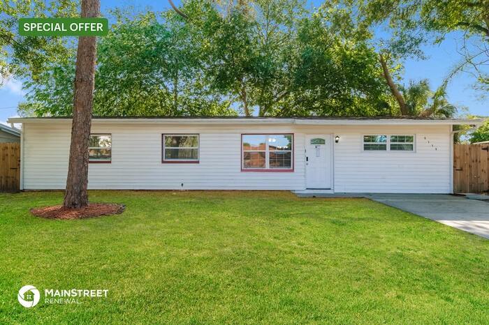 Foto principal - 5119 GATEWAY DR, TAMPA, FL 33615