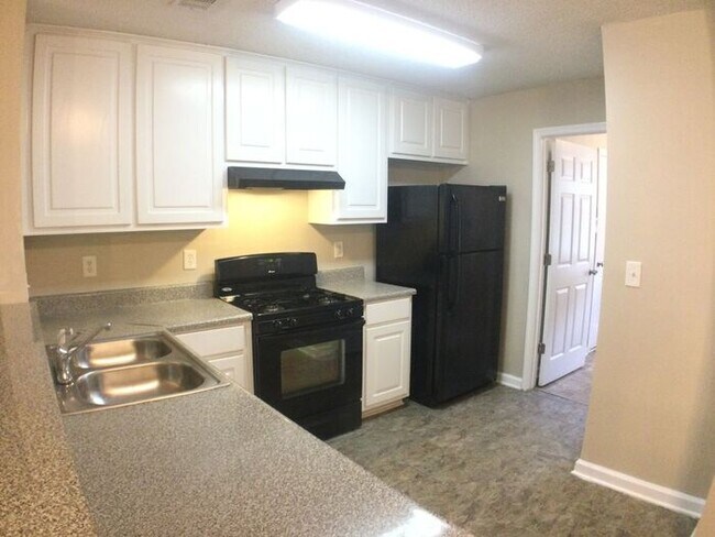 Building Photo - 4907 Larkspur Ln