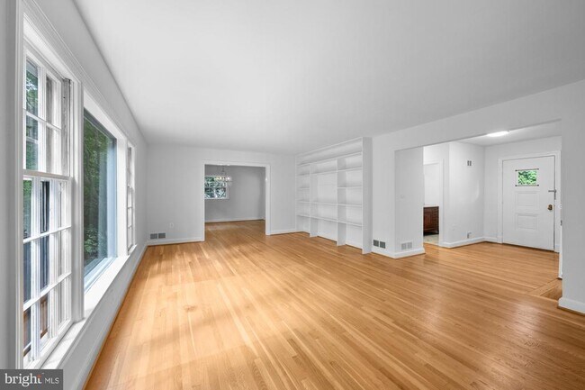 Foto del edificio - 2816 Ellicott St NW