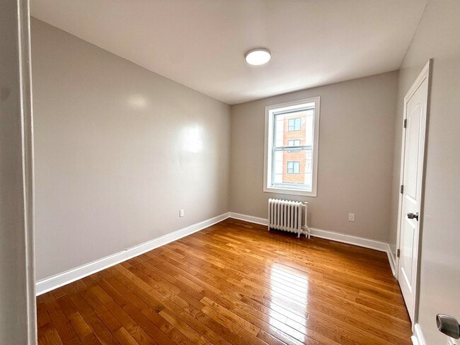 Building Photo - 6404 Park Ave