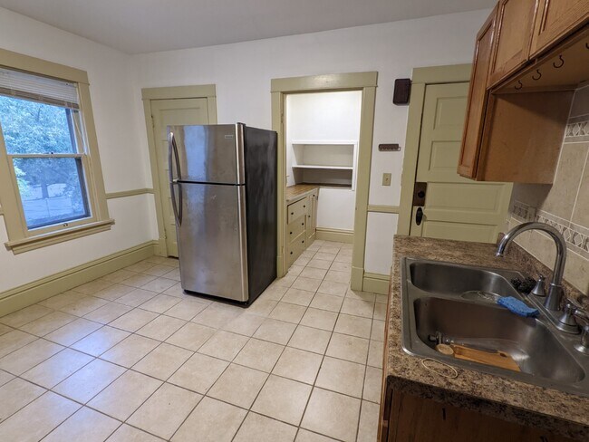 Kitchen - 2345 Upton Ave N