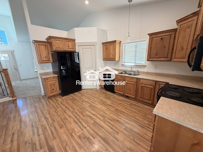 Foto del edificio - 7559 Levi Ln