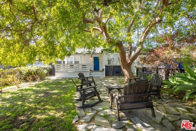 Building Photo - 3839 Marcasel Ave