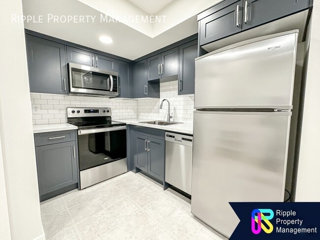 Building Photo - 50% OFF YOUR FIRST MONTHS RENT! AMAZING MO...