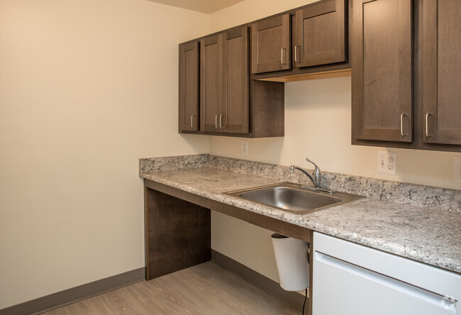 2BR, 1BA - 677 SF - Silver Park West