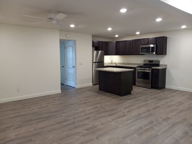 Building Photo - 23 Sugar Maple Ln