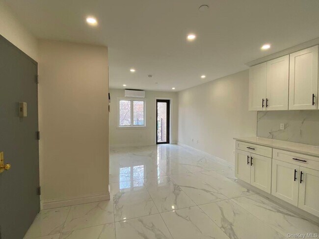 Foto del edificio - 140-05 32nd Ave