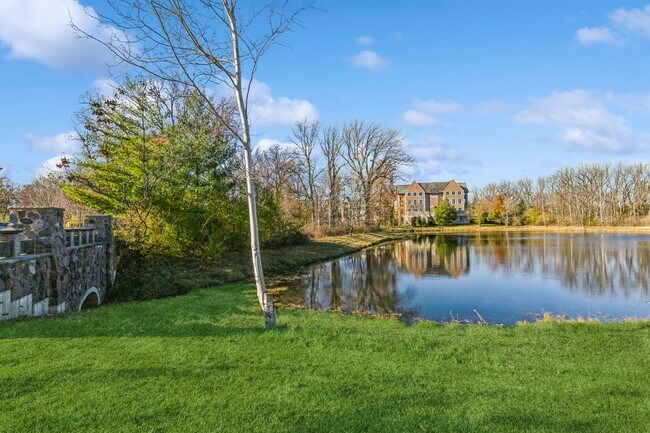 Foto del edificio - 1800 Amberley Ct