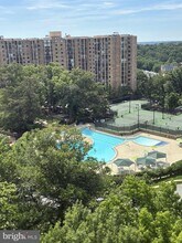 Building Photo - 5901 Mt Eagle Dr