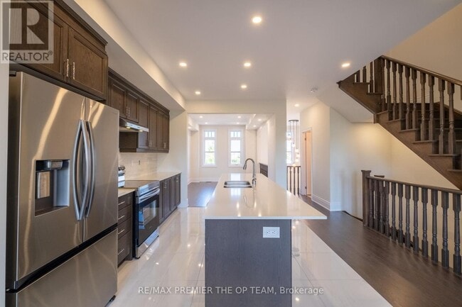 Building Photo - 28 Foxsparrow Rd
