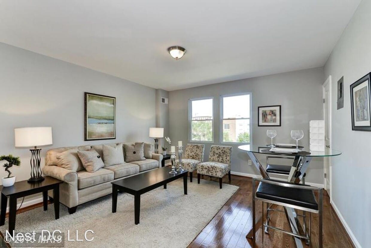 1643 Montello Ave NE