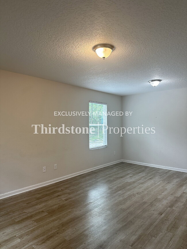 Building Photo - 2277 Hartridge St