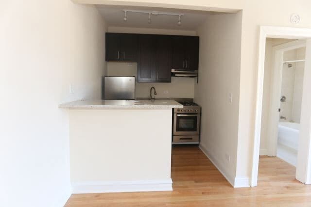 Building Photo - 4619 N Paulina St