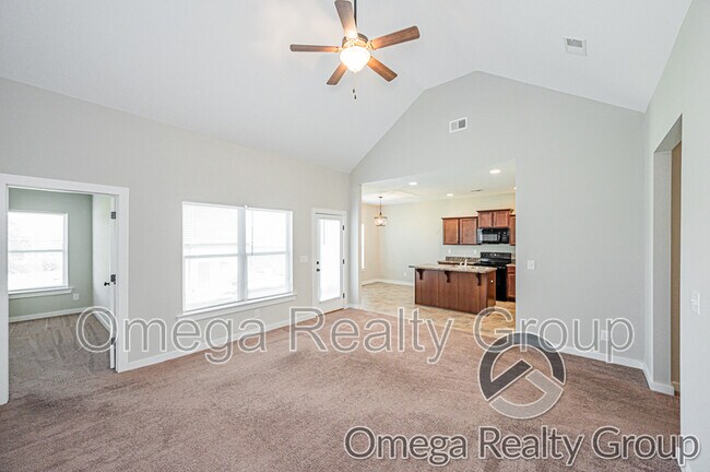 Building Photo - 7077 Shadesbrook Dr