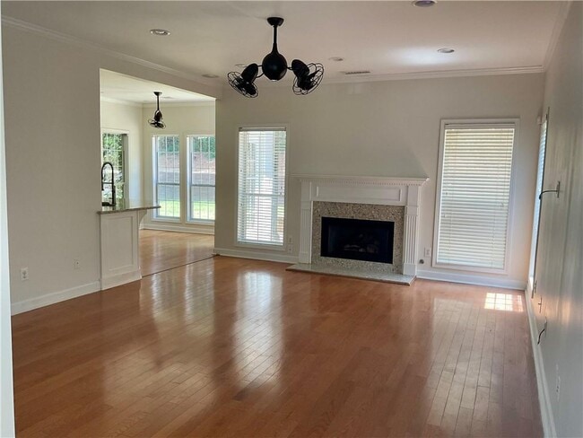 Building Photo - 706 Tall Oaks Dr