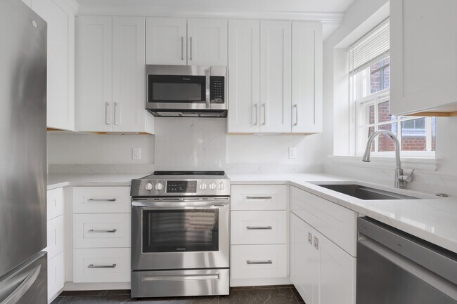 Building Photo - 3450 39th St NW