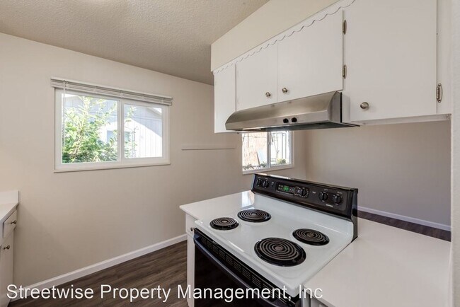 Foto del edificio - 2705 SE Courtney Ave