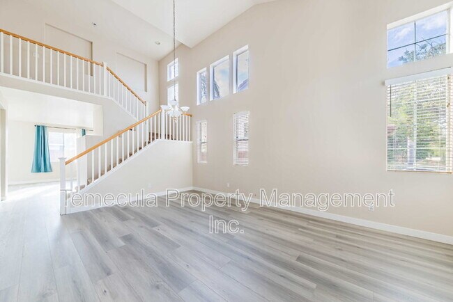 Foto del edificio - 42061 Orange Blossom Dr