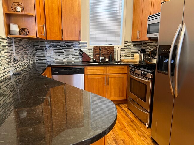 Foto del edificio - 1500 W Walton St