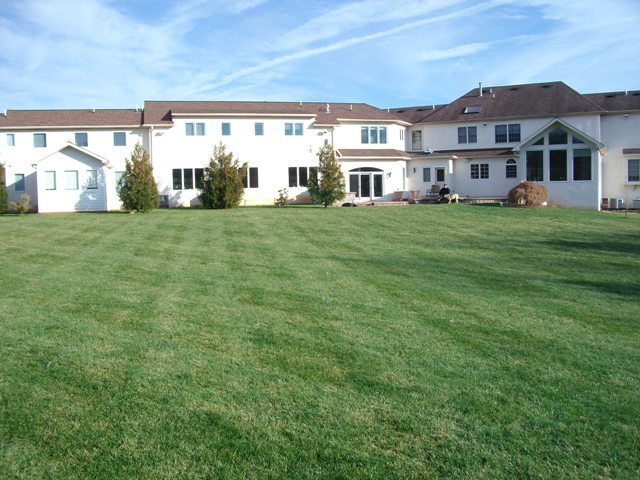 Foto del edificio - 1214 Pickering Ln