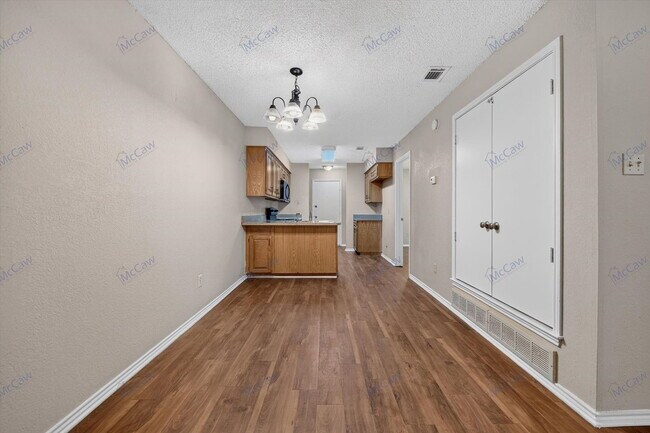 Building Photo - 6310 Peggy Dr