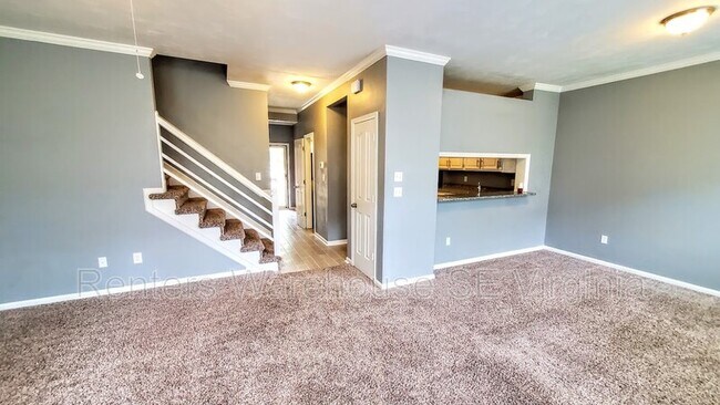 Building Photo - 839 S Lake Cir