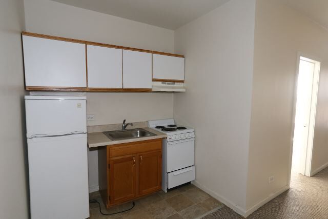 Foto del edificio - 3957 W Irving Park Rd