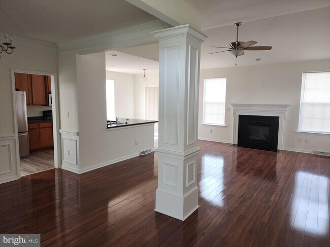 Building Photo - 276 Stonebridge Dr