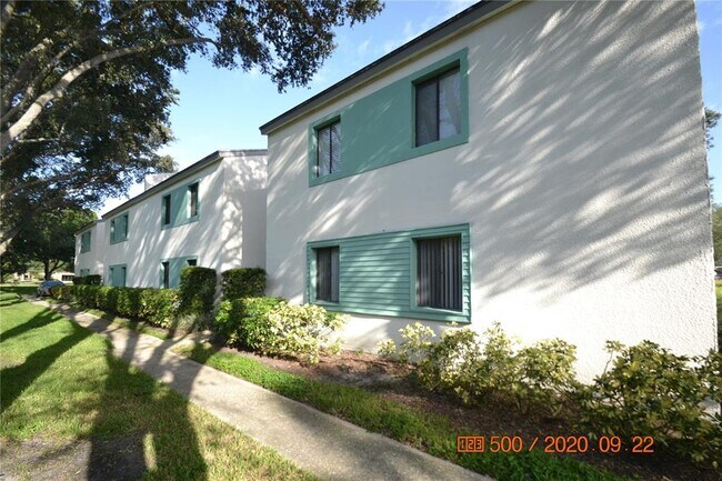 Foto del edificio - 877 114th Ave N