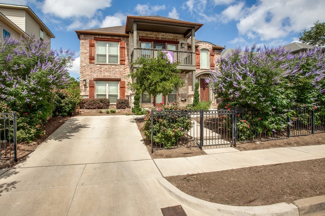 Photo - 2714 Merida Ave (Fort Worth, TX) Townhome