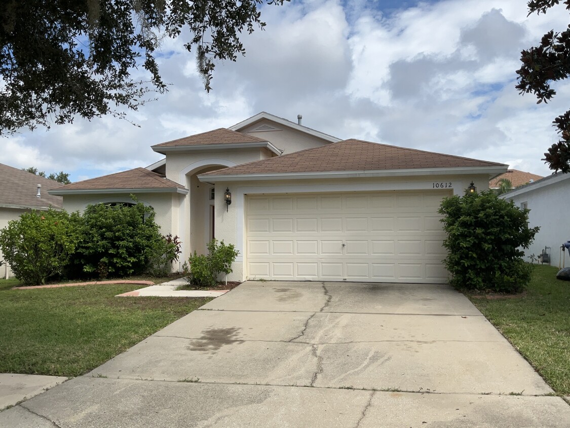Primary Photo - 10612 Logan Chase Ln