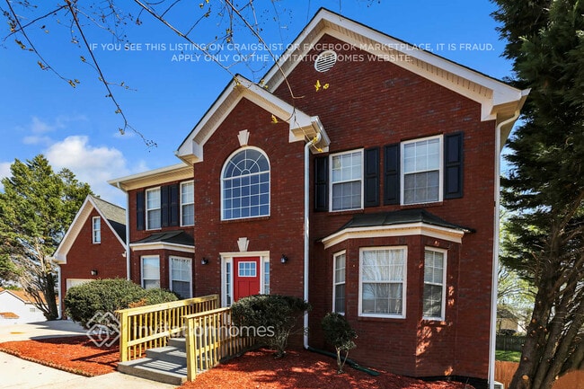 Building Photo - 729 Coach Way