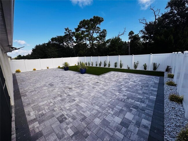 Foto del edificio - 2608 Harmonia Hammock Rd