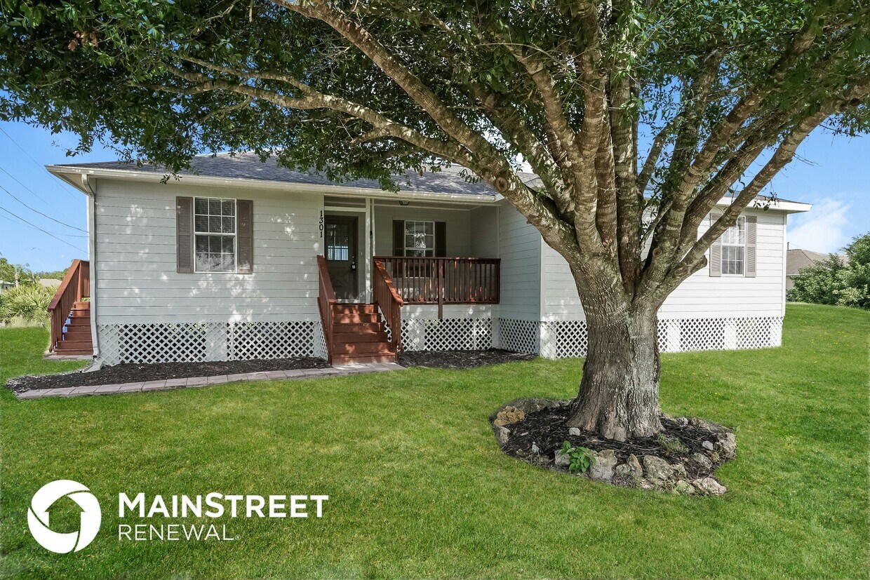 Primary Photo - 1301 Olive Ave N