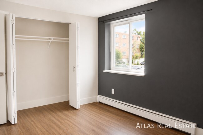 Foto del edificio - 4490 E Jewell Ave