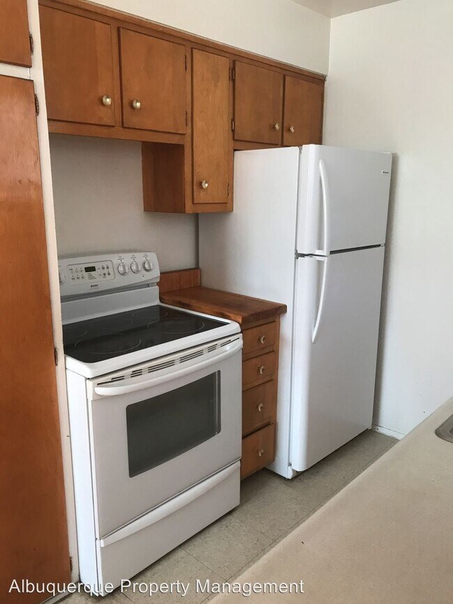 Building Photo - 1 br, 1 bath Apartment - 324 Harvard Drive SE