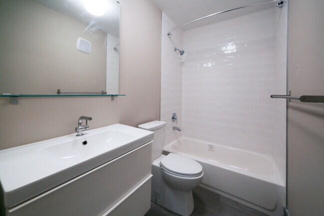 Foto del edificio - 2129 N St NW