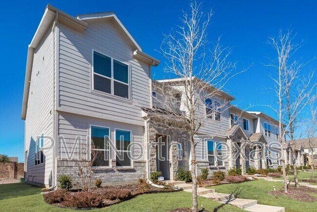 Building Photo - 1325 Pebblebrook Dr