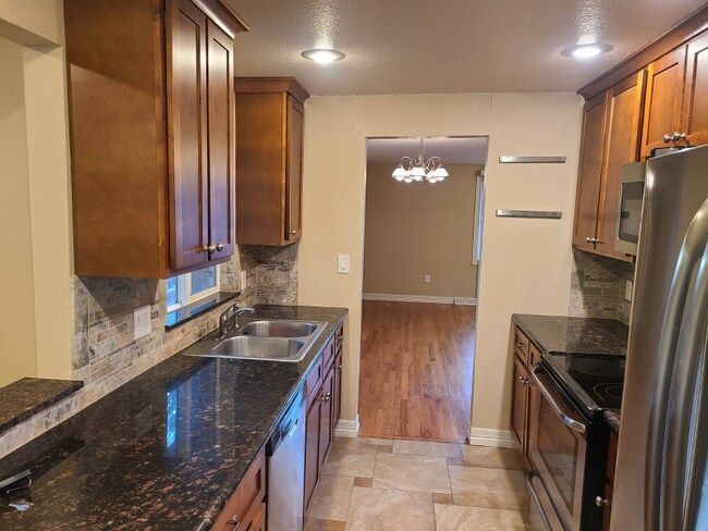 Foto del edificio - 6110 Everett St