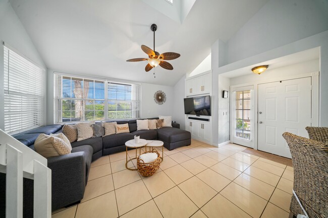 Building Photo - 8104 Oakton Ct