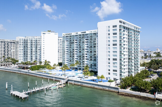 Foto del edificio - Mirador Condos South